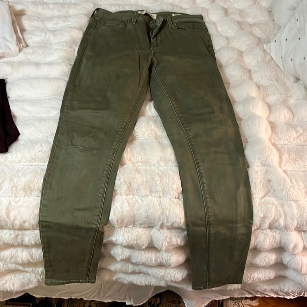 Olive green skinny jeans size 5 (fit like 26)